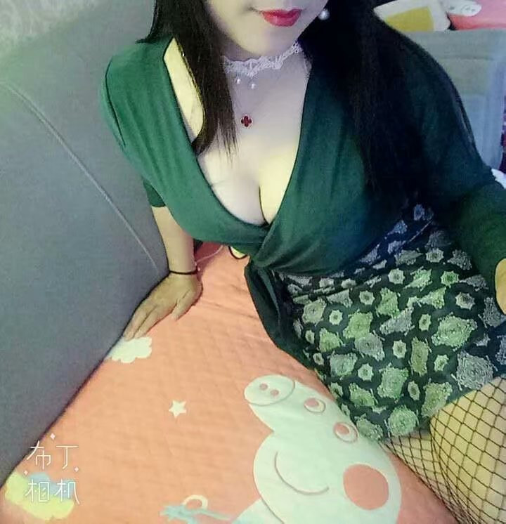 文殊院地铁口服务不错的少妇